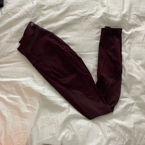 Lululemon maroons leggings